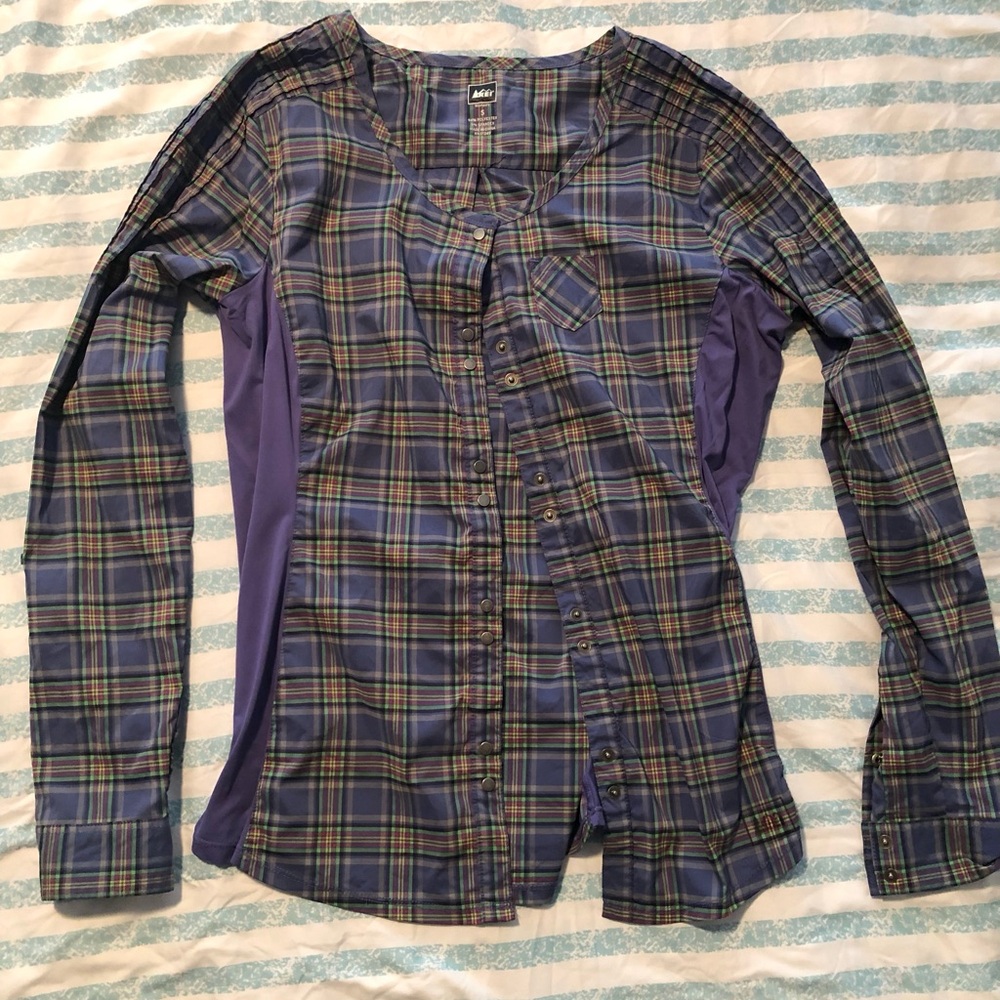REI collarless button down
